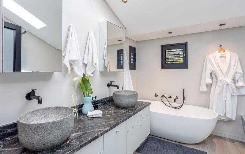 5 Bedroom Property for Sale in Camps Bay Western Cape